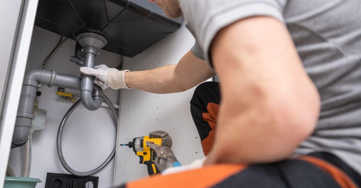 Top Signs You Need Professional Drain Cleaning in Miami